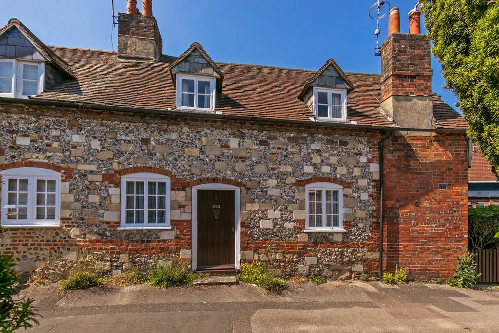 Hyde Church Path, Winchester, SO23 2 bed end of terrace house for sale