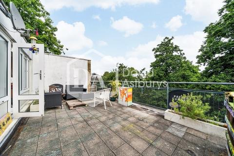 4 bedroom apartment to rent, Weedington Road, Kentish Town, London