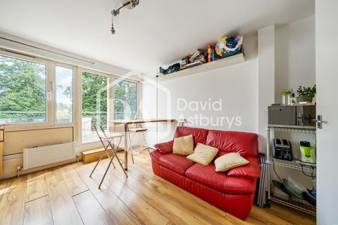 4 bedroom apartment to rent, Weedington Road, Kentish Town, London