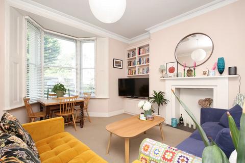 10 Bethune Road, London, N16 5BD