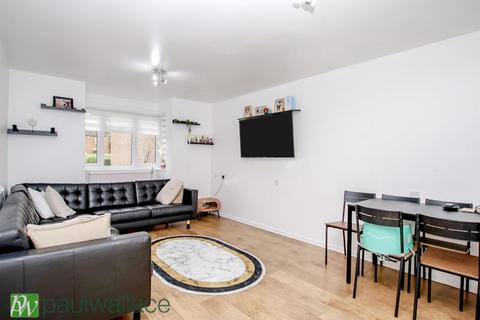 1 bedroom ground floor flat for sale, Hamels Drive, Hertford