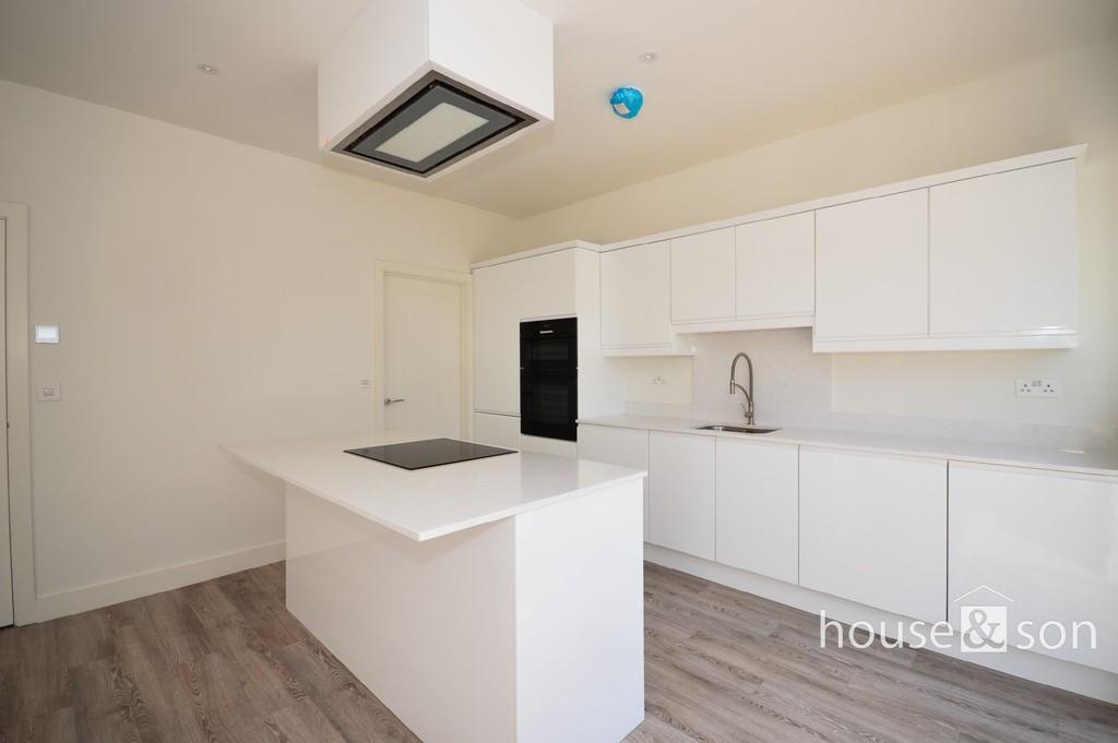 Fernside Road, Bournemouth 5 bed detached house for sale £525,000