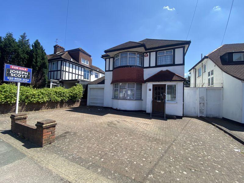 Selvage Lane, London 3 bed detached house for sale £800,000