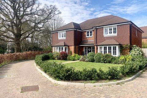 5 bedroom detached house for sale, Oak Tree Close, Rowlands Castle