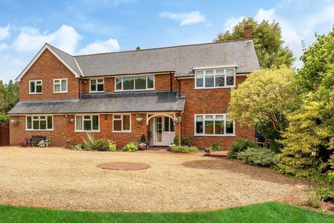 Woodleigh Effingham Common Road, Effingham, Leatherhead, KT24 5JG