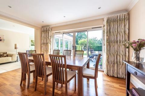 Woodleigh Effingham Common Road, Effingham, Leatherhead, KT24 5JG