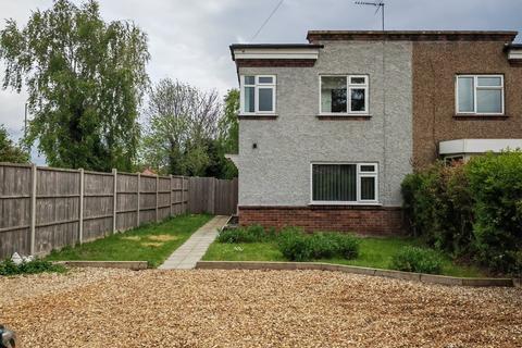 3 bedroom semi-detached house to rent, South Wootton Lane, King's Lynn