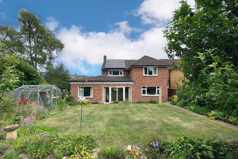 1 Grosvenor Close, Sutton Coldfield, B75 6RS