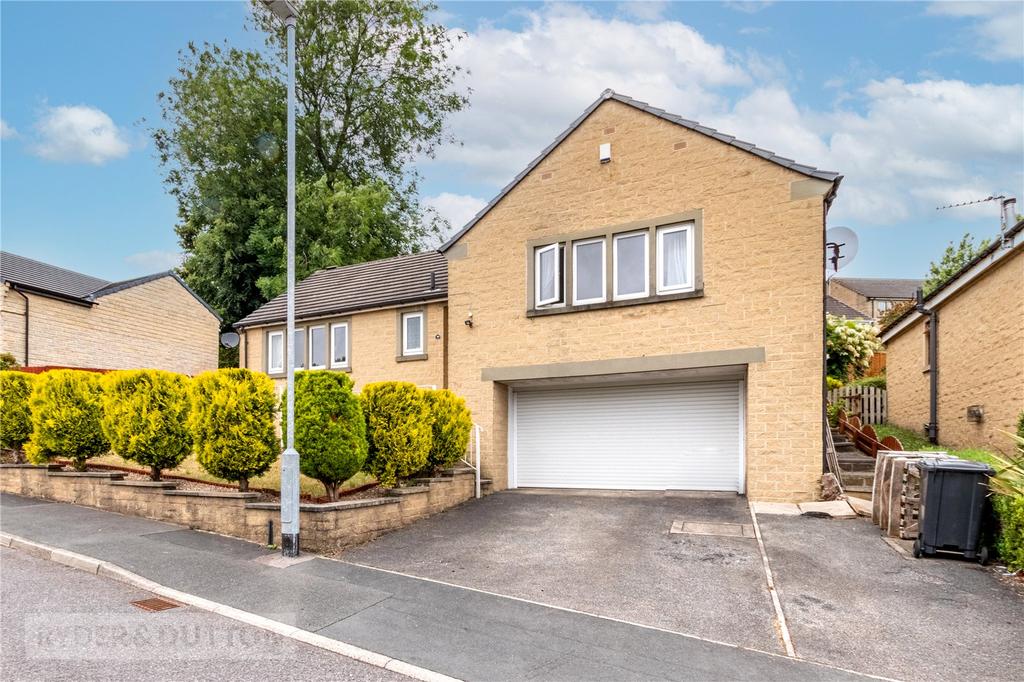 Heath Lea, Halifax, West Yorkshire, HX1 3 bed detached bungalow £450,000