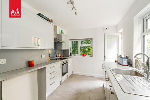 Ground Floor Flat, 10 Whippingham Road, Brighton, BN2 3PG