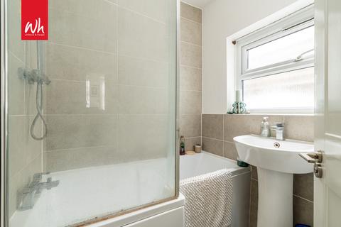 Ground Floor Flat, 10 Whippingham Road, Brighton, BN2 3PG