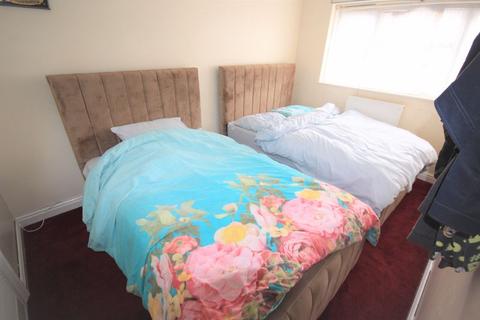 18 Little Clover Close, Birmingham, B7 5RS