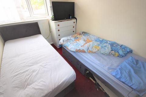 18 Little Clover Close, Birmingham, B7 5RS