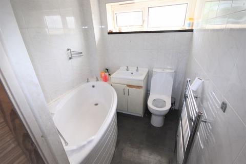 18 Little Clover Close, Birmingham, B7 5RS