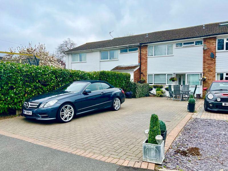 Wooburn Manor Park, Wooburn Green HP10 3 bed terraced house for sale