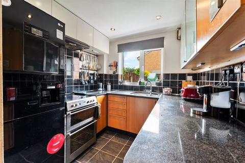 4 bedroom terraced house for sale - Heathfield Drive, Mitcham