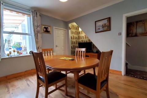 37 Hanman Road, Gloucester, GL1 4TJ