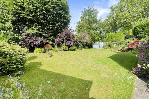 50 April Close, Horsham, RH12 2LN