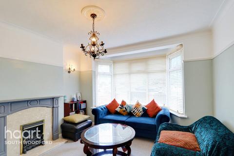 4 bedroom terraced house for sale, Maybank Avenue, South Woodford