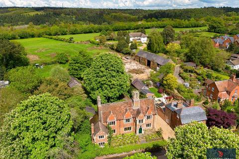 4 bedroom detached house for sale, Watling Street, Little Brickhill, Milton Keynes, Buckinghamshire, MK17