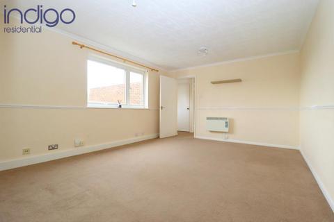 2 bedroom apartment for sale - Lakeview, New Bedford Road Area, Luton, Bedfordshire, LU3 1NB