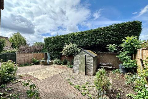 5 Beverley Gardens, Clophill, Bedford, MK45 4BD