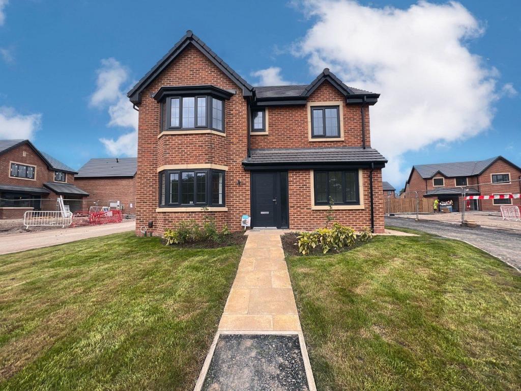 Sherbrook Drive, Southport... 4 bed detached house £1,500 pcm (£346 pw)