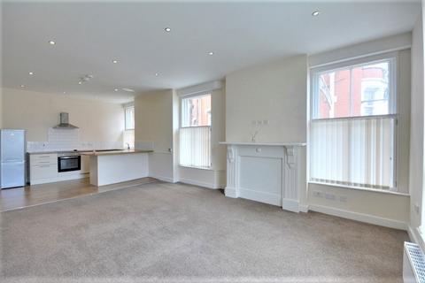 2 bedroom apartment to rent, Scarisbrick Avenue, Southport, PR8