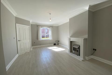 2 bedroom townhouse to rent, To Let - Kingswood Park, Birkdale, PR8 - Three Bed Mews House