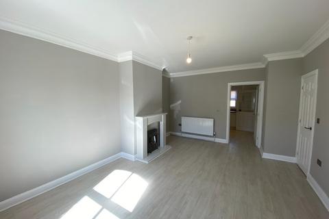 2 bedroom townhouse to rent, To Let - Kingswood Park, Birkdale, PR8 - Three Bed Mews House