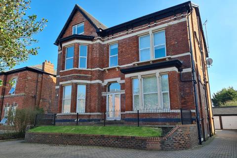 2 bedroom penthouse to rent, Trafalgar Road, Birkdale , Southport, Merseyside, PR8