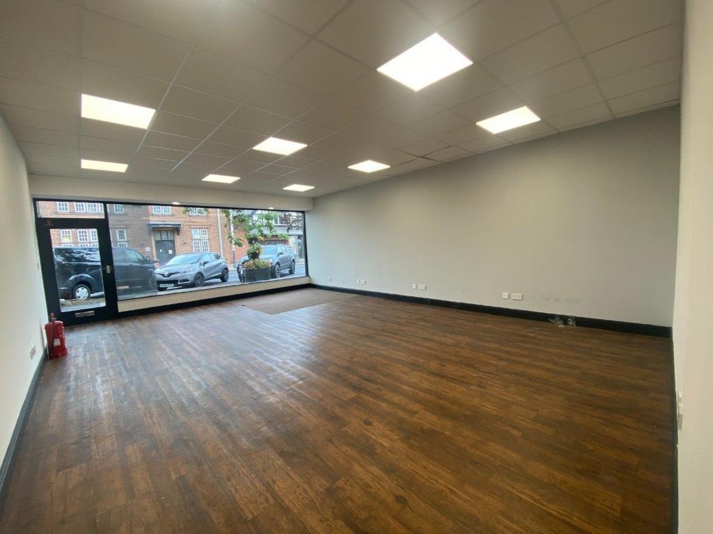Brows Lane, Formby, Liverpool, L37 Retail property (high street) £