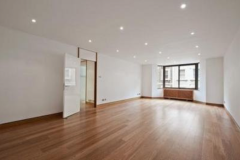 3 bedroom flat for sale, Emperors Gate, London SW7