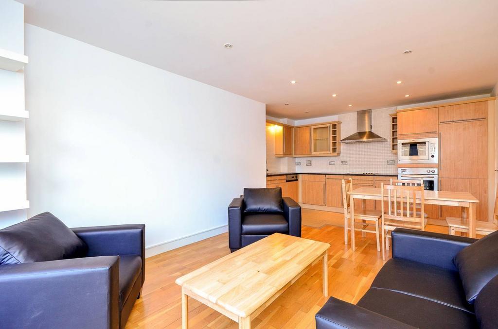 Ensign Street, Tower Hill, London, E1 2 bed flat - £4,334 pcm (£1,000 pw)