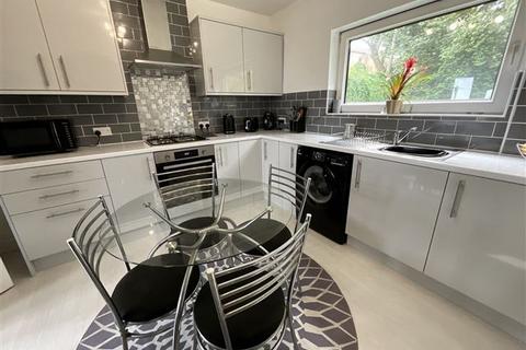 11 Ravenscroft Crescent, Sheffield, S13 8PP