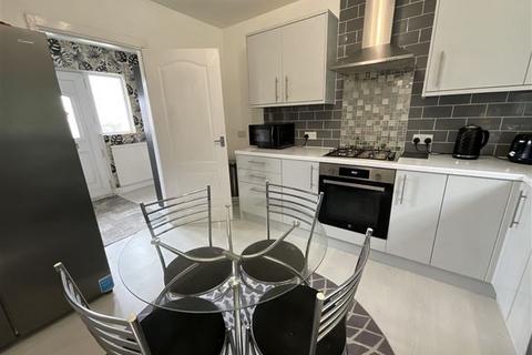 11 Ravenscroft Crescent, Sheffield, S13 8PP