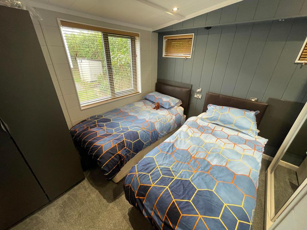 Double Bedroom 1