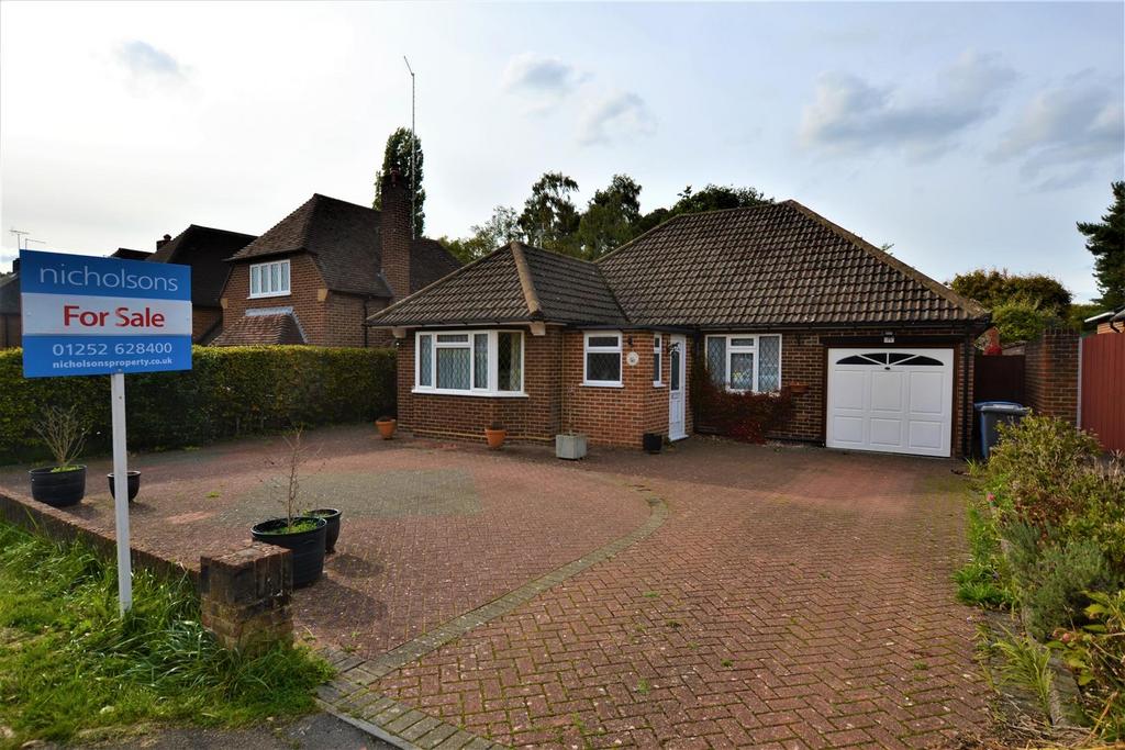 Greenways, Fleet GU52 4 bed detached bungalow £725,000