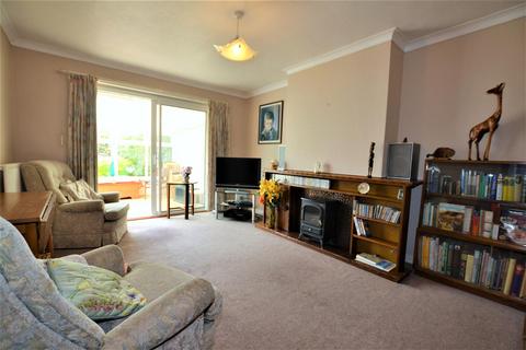 2 bedroom semi-detached bungalow for sale - Chesilton Crescent, Fleet GU52