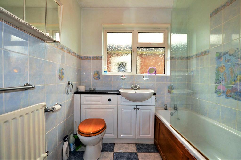 Bathroom.JPG