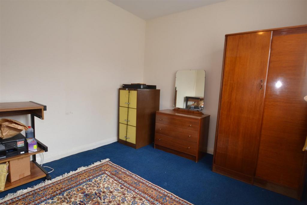 Bedroom 2 .JPG