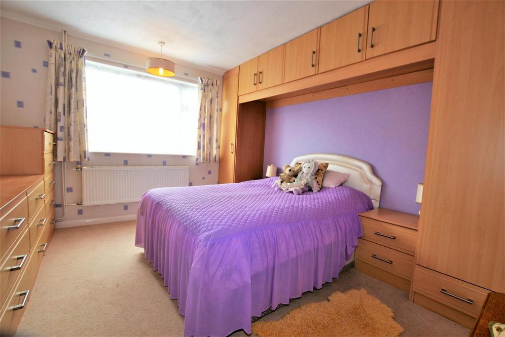 Bedroom 1 .JPG
