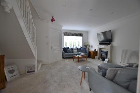 11 Chineham Close, Fleet, GU51 1BE