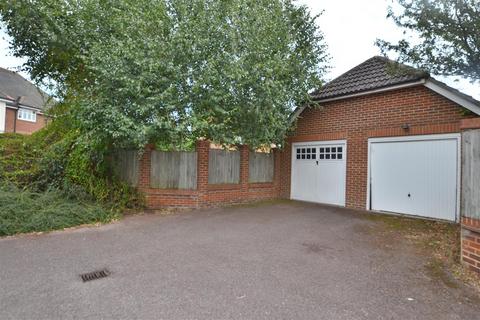 11 Chineham Close, Fleet, GU51 1BE