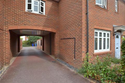 11 Chineham Close, Fleet, GU51 1BE