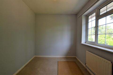 10 Broom Acres, Fleet, GU52 7UU