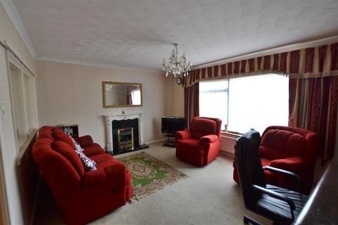 1 Denning Close, Fleet, GU52 7SP
