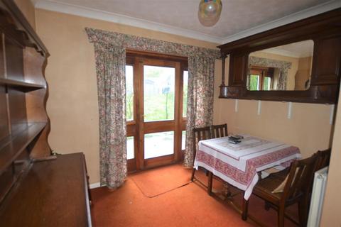 1 Denning Close, Fleet, GU52 7SP