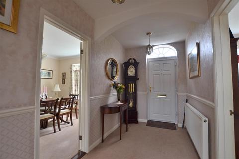 12 Award Road, Church Crookham, Fleet, GU52 6HE