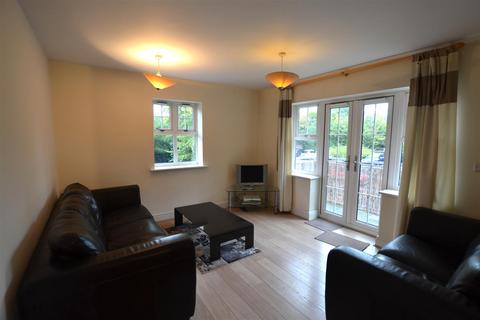 17 Bramshott Place, Fleet, GU51 4QF